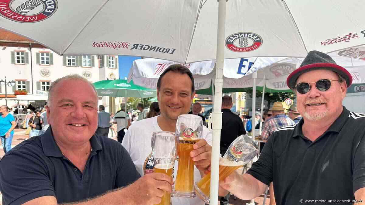 Brombach-Erinnerungen beim Freibier-Ausschank
