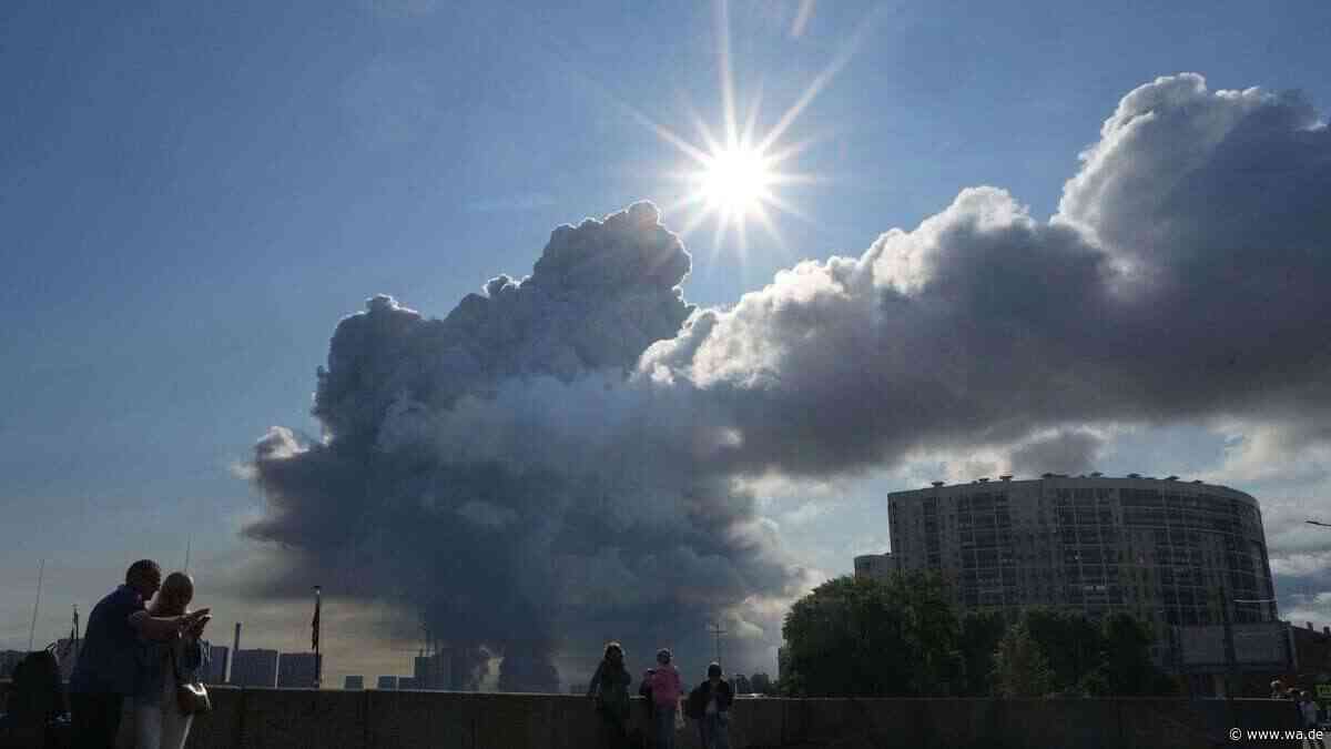 Ukrainische Drohnen treffen Wildberries: Russlands Amazon taumelt – und versteckt seine Lastwagen