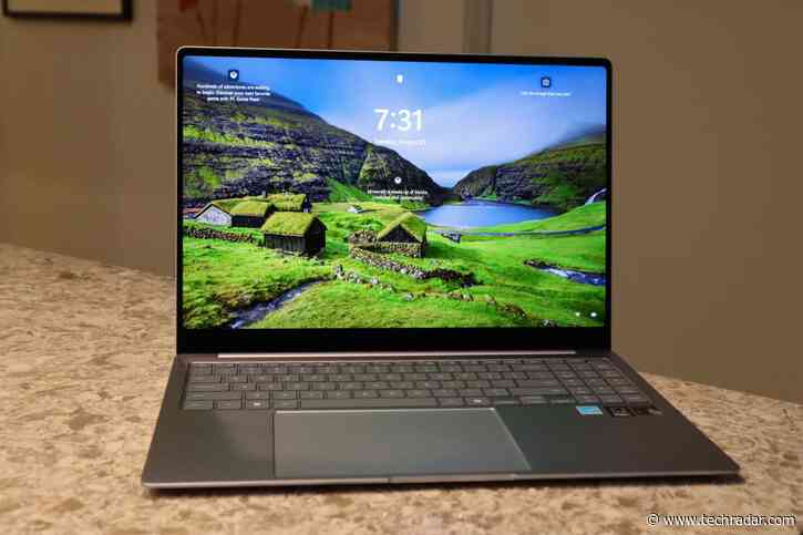 Samsung's Galaxy Book4 Edge is 'a zippy Copilot+ Windows 11 laptop' that's now £399 at Currys — half its usual price for a Snapdragon-powered ultraportable business machine