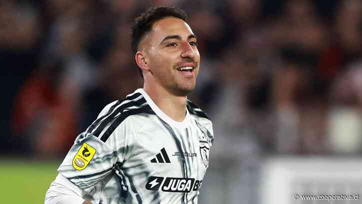 Javier Correa sumó bonos para ser titular en Colo Colo en el Superclásico