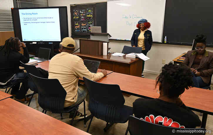 Applications to open early for workforce program grants