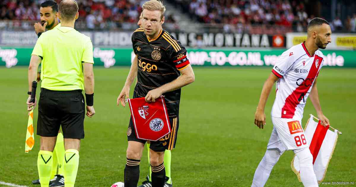Ajax-fans melden zich woedend op X: betaalde stream op Kijk laat het afweten