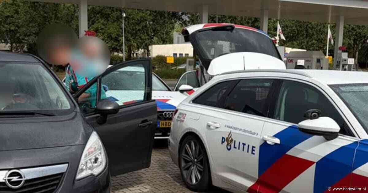 Voor de derde keer betrapt zonder rijbewijs in Ulvenhout, daarna zakt automobilist in elkaar