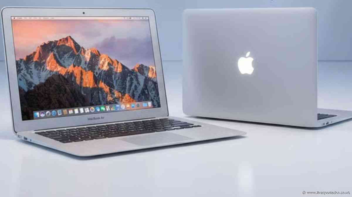 Apple MacBook Air 'ideal for studying' down from £300 to £149