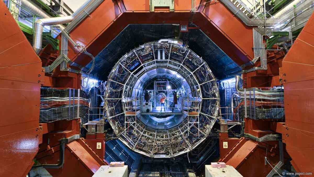 Scientists smash atoms together to create ‘little’ big bangs