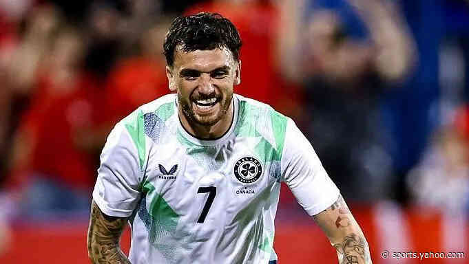 Parrott makes move to Real Betis from AZ Alkmaar