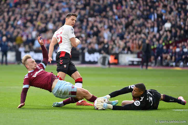 Celtic Identify This Former Premier League Goalkeeper As A Summer Target: Why He Could Be A Shrewd Signing