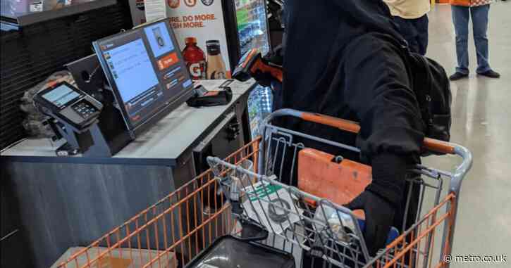 American woman shops for bomb materials at Home Depot in ‘ISIS plot to blow up Capitol’