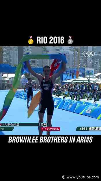 An iconic Olympic triathlon moment from #Rio2016. 🫂