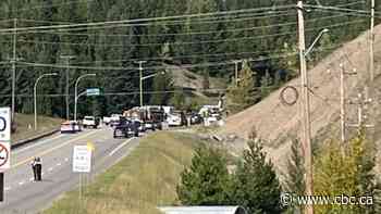 2 vehicles involved as plane makes emergency landing on Prince George road