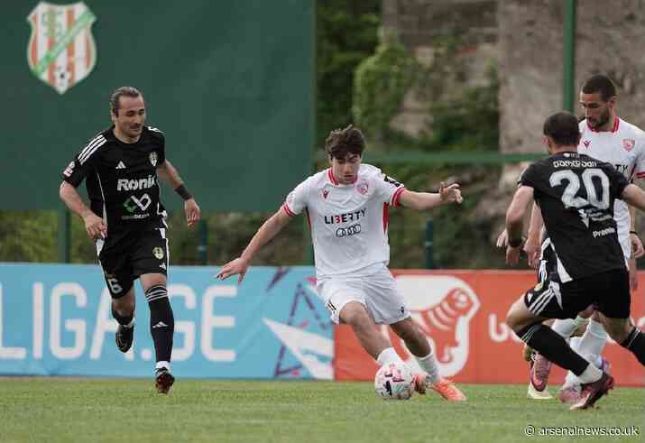 Arsenal make pre-contract offer to sign winger compared to Khvicha Kvaratskhelia
