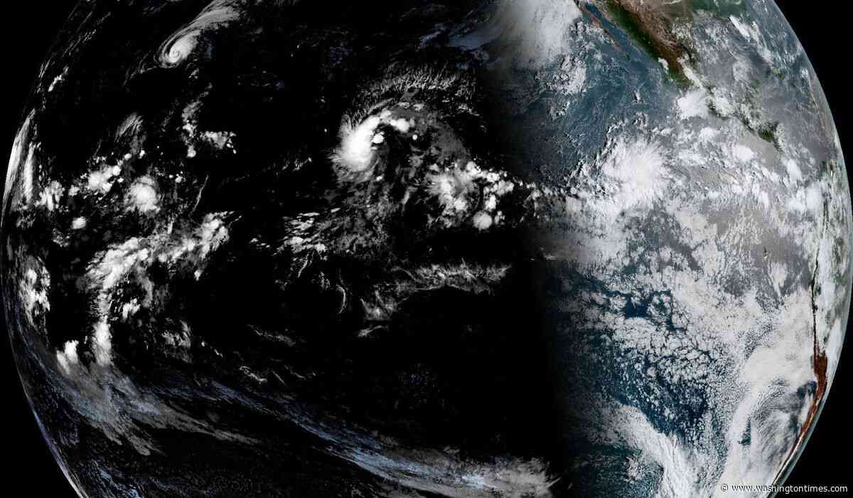 Still recovering from Hurricane Lala, Hawaii prepares for a possible weekend cyclone