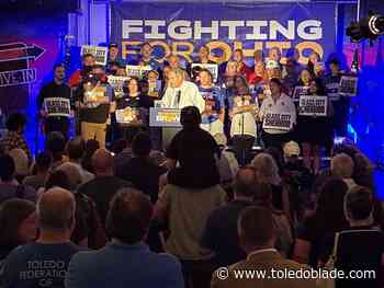 Sherrod Brown rallies Democratic voters ahead of competitive election