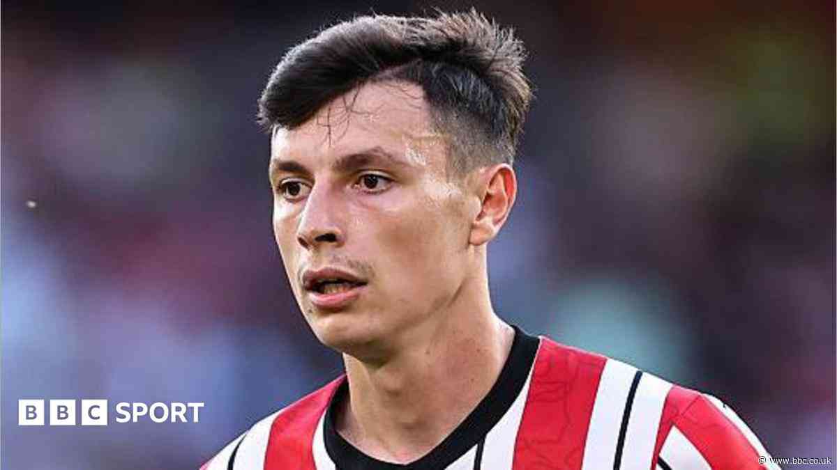 Burnley sign Feyenoord defender Ahmedhodzic