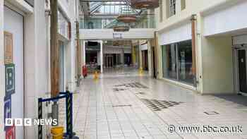 Go-ahead for 'eyesore' shopping centre demolition