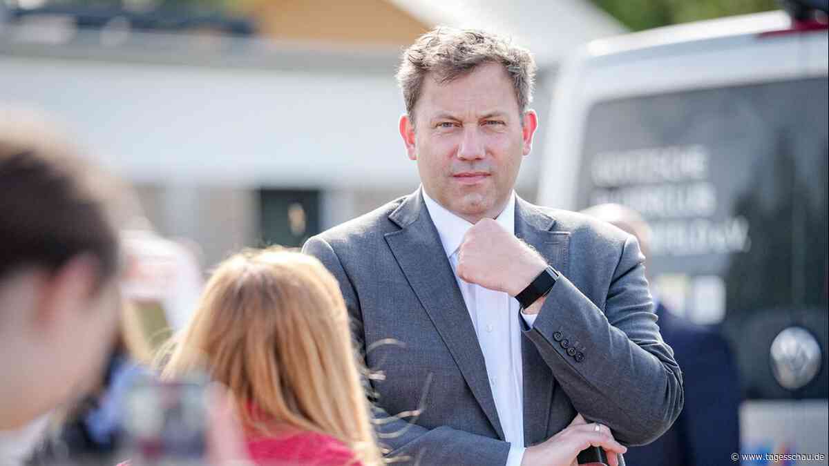 Vor Landtagswahl: Klingbeil bei Wahlkampf in Sachsen-Anhalt