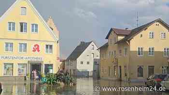 40 Liter in nur 20 Minuten: Gewitter setzt Marktplatz in Bayern unter Wasser