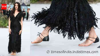 Margaret Qualley goes barefoot on the red carpet in Chanel’s bizarre sandals