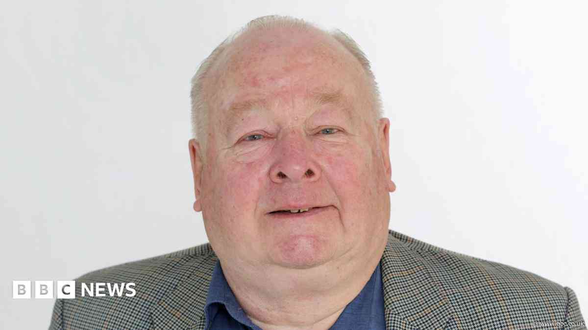 Councillor loses seat after six-month no show