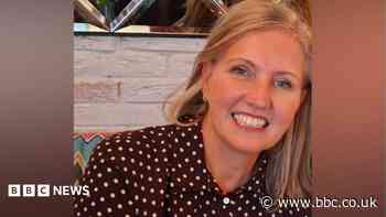 Nurse passes maths GCSE after 40-year wait