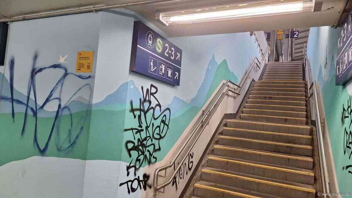 Unbekannte beschmieren Graffiti-Kunst am S-Bahnhof Gilching-Argelsried