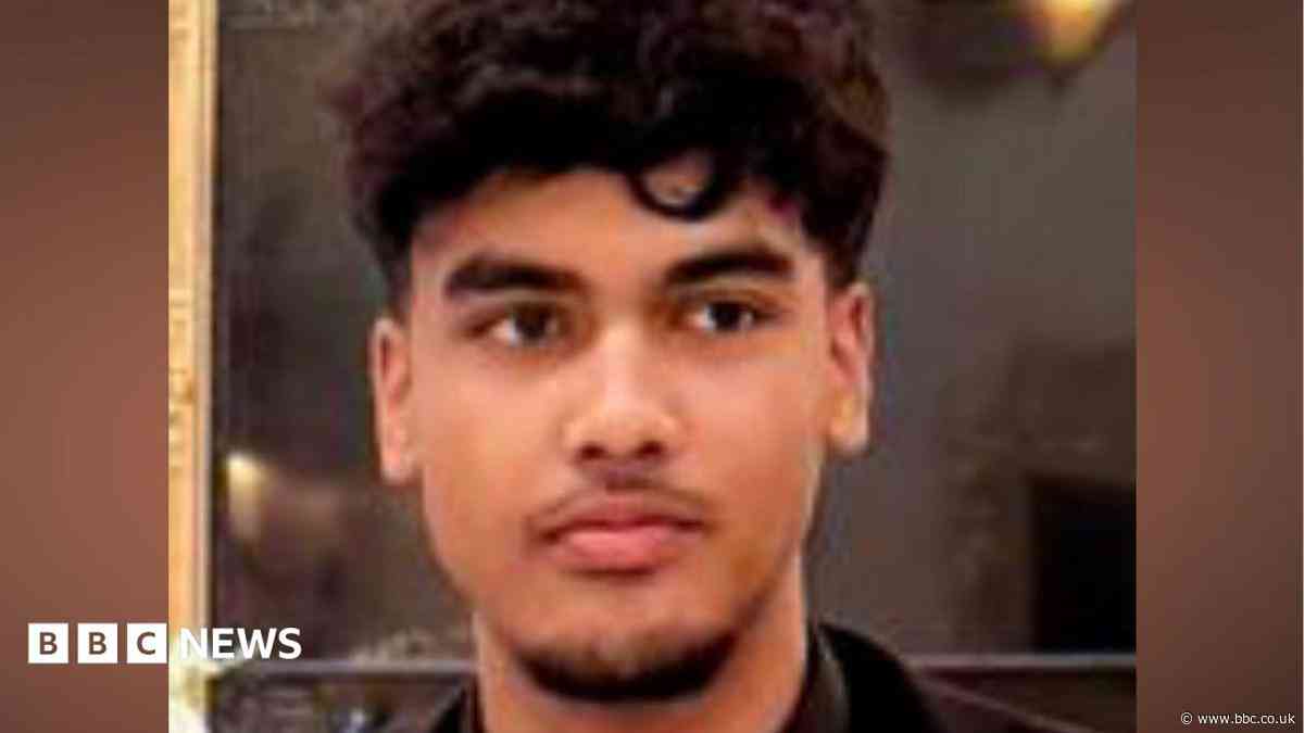 Teen's family to help water safety lakes review