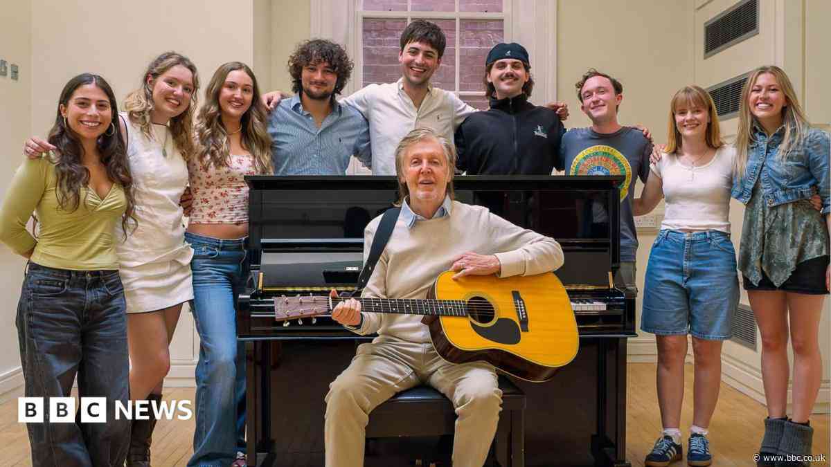 McCartney praises musician's songs after intimate gig