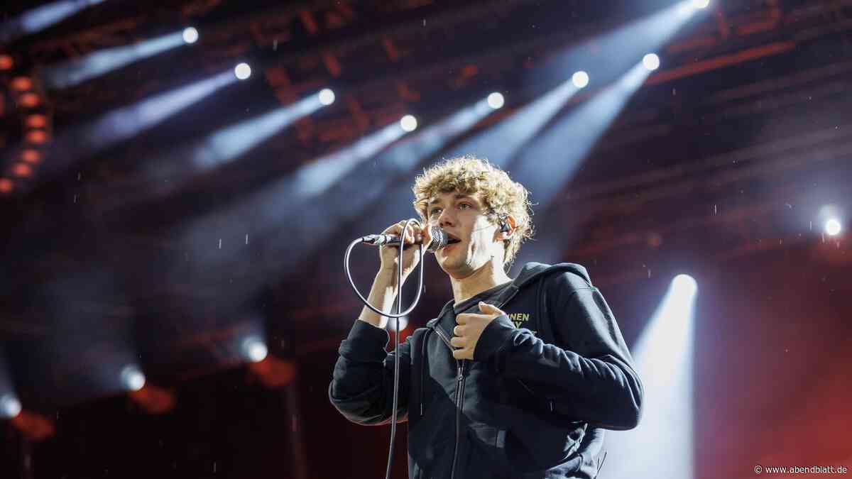 AnnenMayKantereit unter dem Regenbogen: Gänsehaut beim Konzert in Hamburg