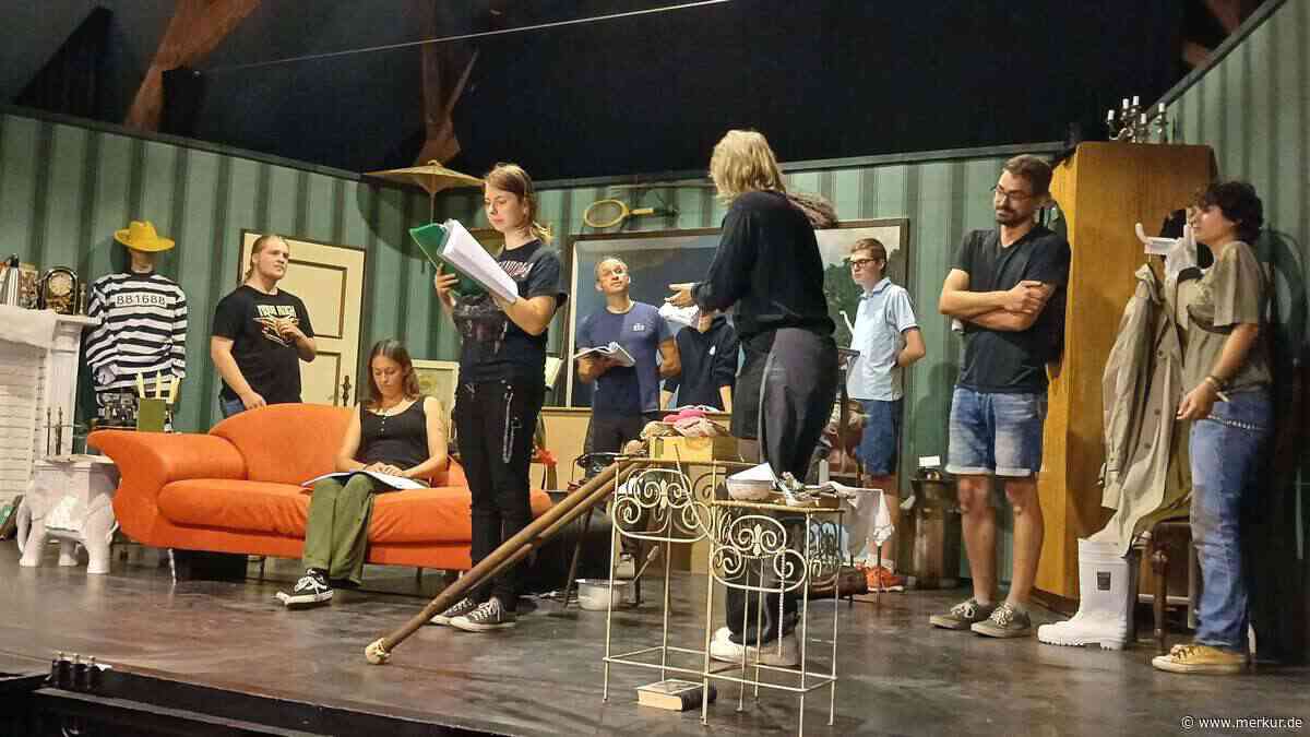 Nachwuchs-Ensemble führt selbst geschriebenen Krimi auf
