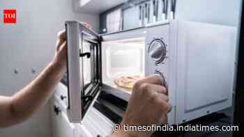 8 foods you should never reheat in the microwave and why