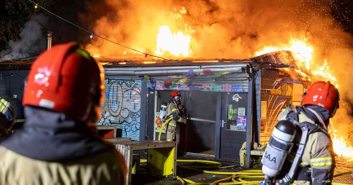 Buurtbewoners aangeslagen na verwoestende brand in buurthuis Parknest