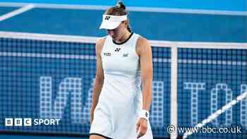 Rybakina retires injured in quarter-final against Swiatek