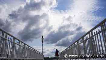 Das Hamburger Wetter spielt Herbst: Wolken, Wind, Gewitter und nur wenig Sonne