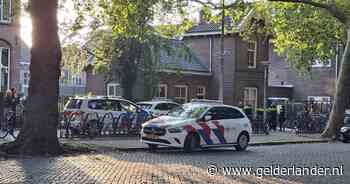 Politie vindt messen bij opvang voor daklozen in Nijmegen: vader van bestolen jongen gaat met mes naar dief