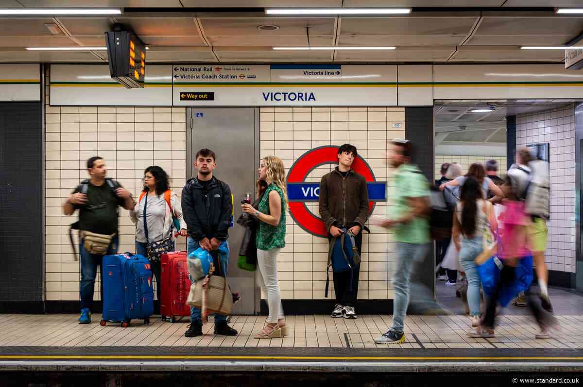London travel news LIVE: Victoria line trains delayed by 'track fault' as Bakerloo line part suspended