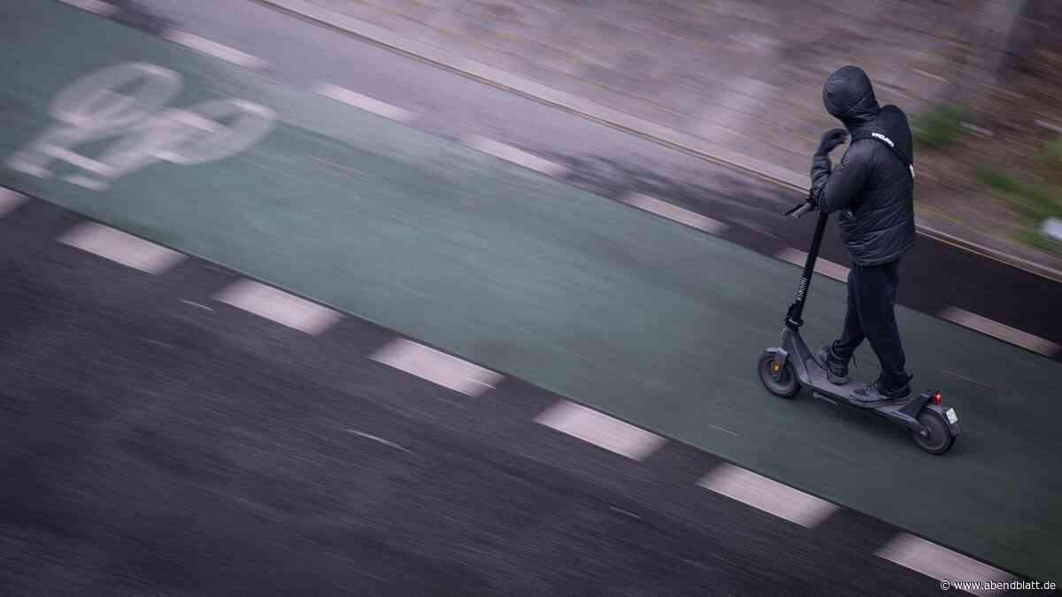 Zehnjährige von E-Scooter angefahren – Fahrer begeht Fahrerflucht