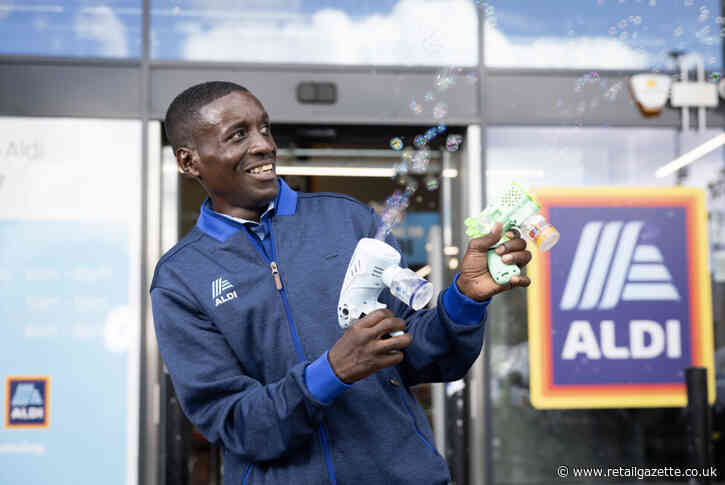 Popular bus driver known for blowing bubbles named ‘Ambassador of Joy’ by Aldi