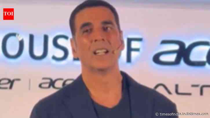Akshay Kumar’s hilarious reaction to journalist’s pan masala ad question goes viral