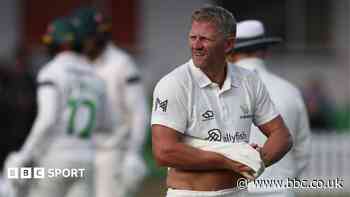 Glamorgan dominate rain-hit opening day at Leicester