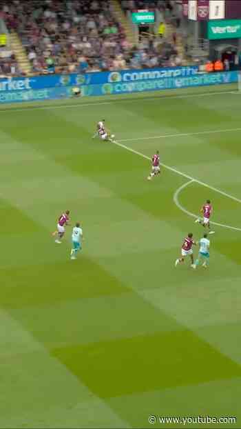 Working hard to win possession back 😤 #BurnleyFC #Football #efl