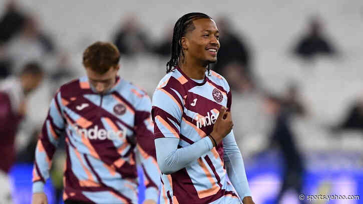 Crewe sign Brentford defender Stephenson on loan