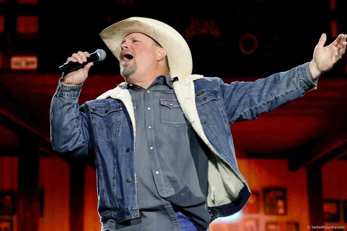 See the Setlist for Garth Brooks' Blame It All On My Roots Tour