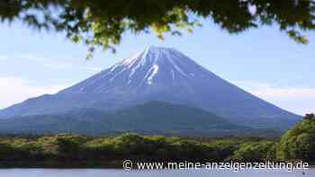 Vater lässt „quengelnden“ 7-jährigen Jungen bei Regen und Nebel auf dem Fuji zurück