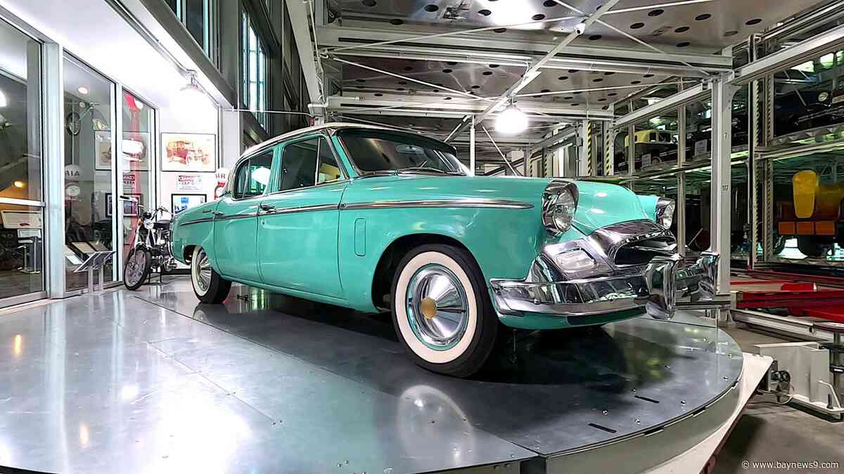 Elliott Museum’s ‘boomerang’ gives classic cars a high-tech parking spot