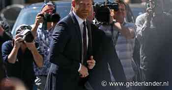 Prins Harry en andere eisers moeten van hof Daily Mail 9,5 miljoen pond betalen