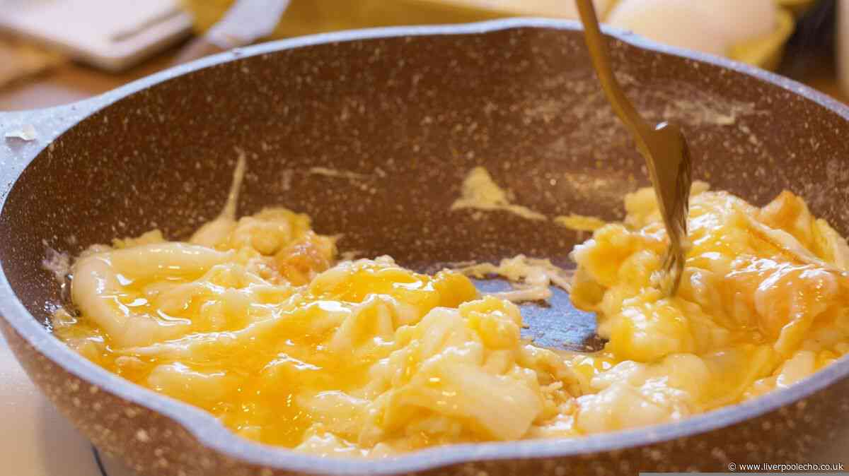 How to remove scrambled egg residue from pans with 1 item - and it's not soap