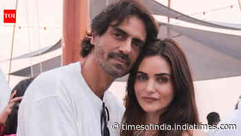 Arjun Rampal marries his GF Gabriella Demetriades in Goa