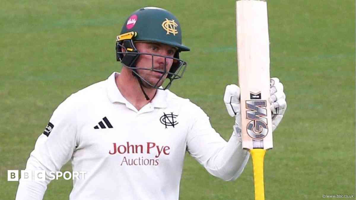 Patterson-White rescues leaders Notts at The Oval