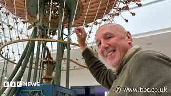 Shopping centre clock to return to original site