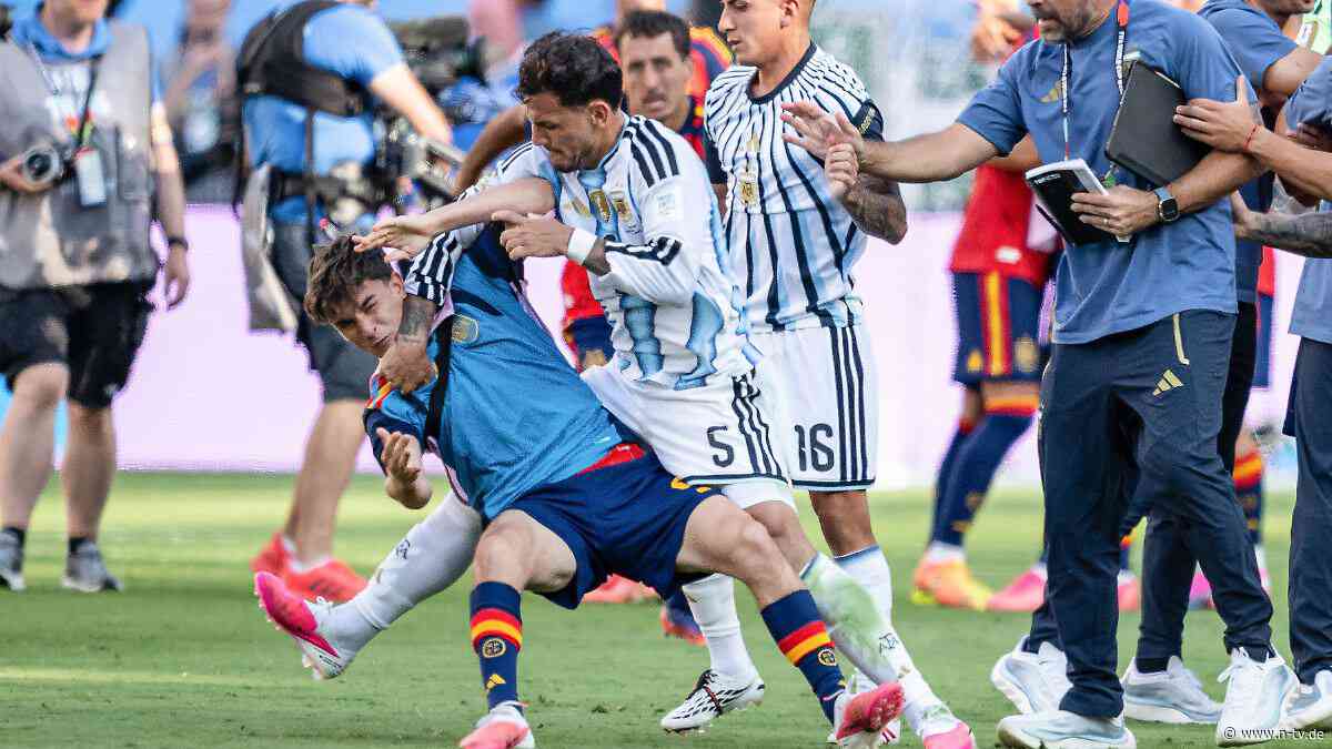 Übler Ausraster nach WM-Finale: Argentinier Paredes für zehn Spiele gesperrt